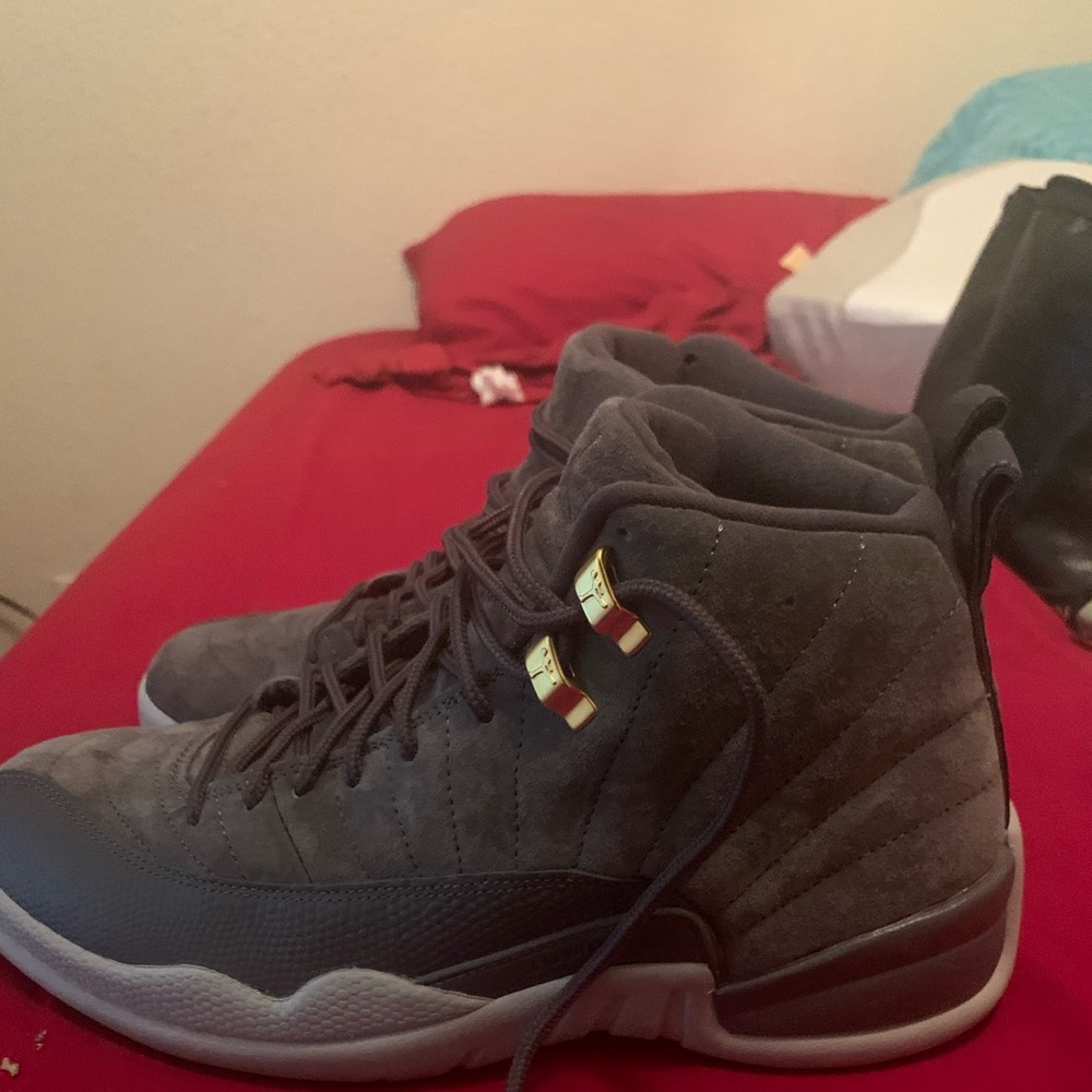 Jordan 12 Retro Wolf Grey
